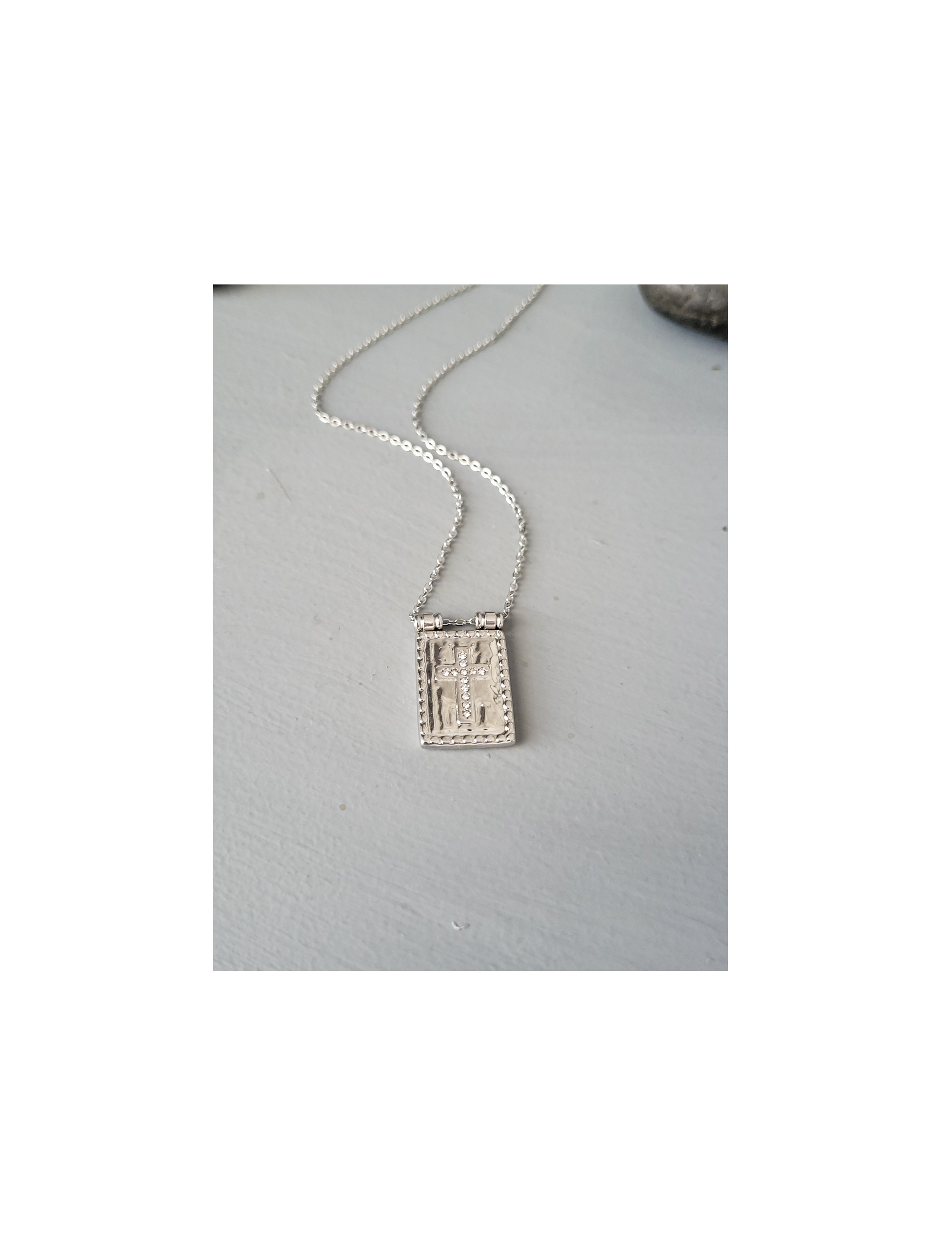 Κολιέ σταυρός Plate Strass ασημί