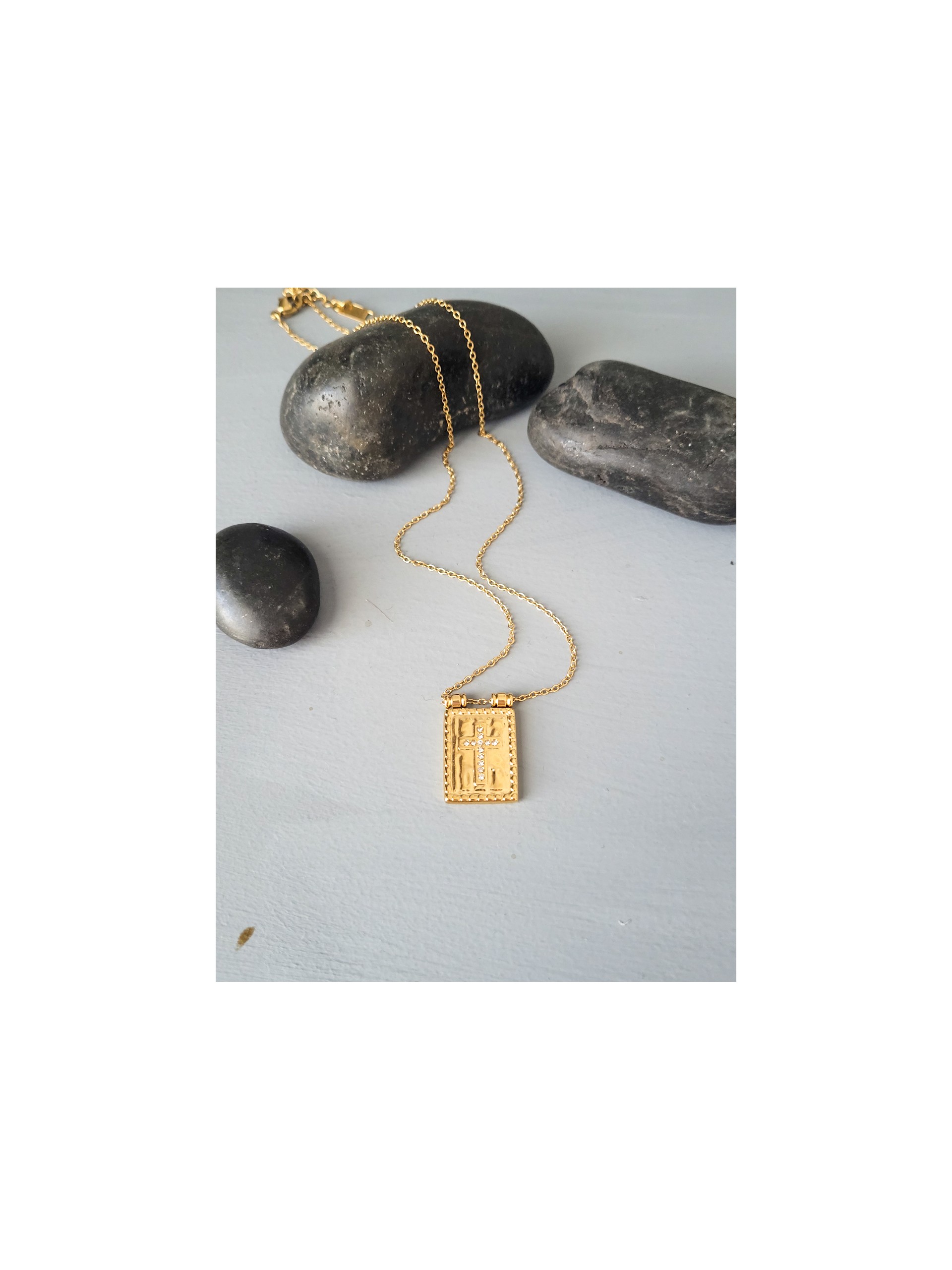 Κολιέ σταυρός Plate Strass χρυσό