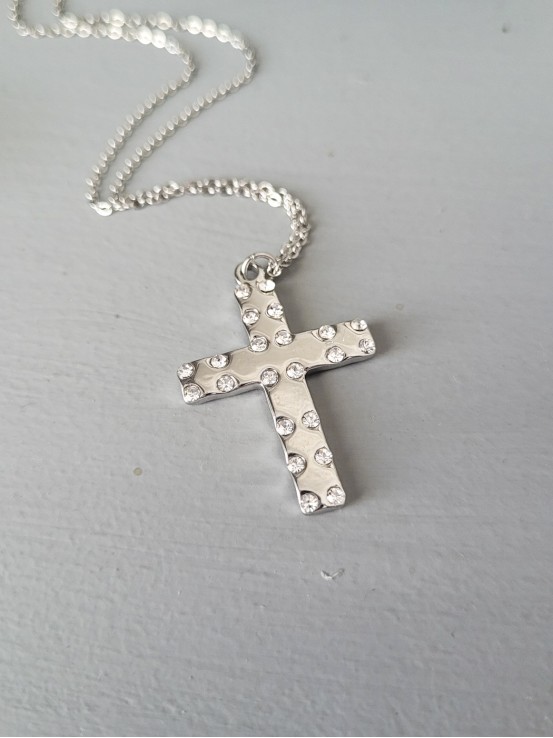 Κολιέ σταυρός Impressive ασημί