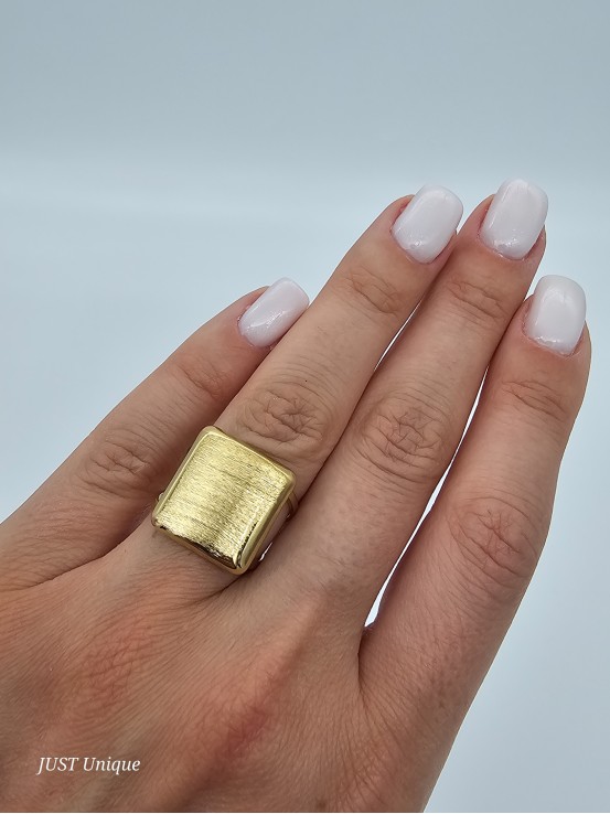 Δαχτυλίδι Matte Square χρυσό